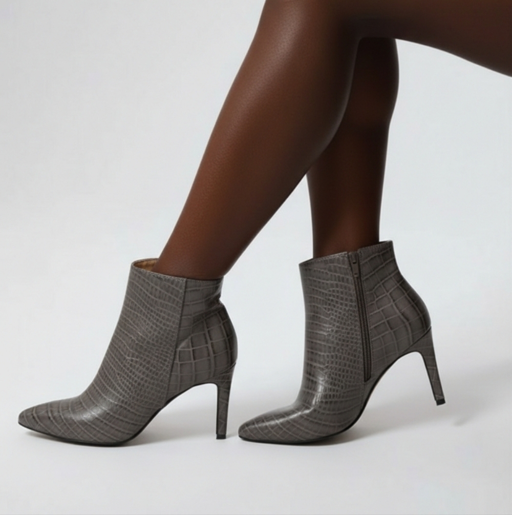 Express Women's Gray Faux Crocodile Pointed Toe Block Heel Ankle Boots Size 6